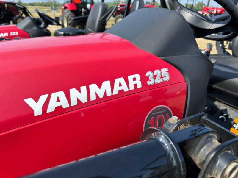 YANMAR TRACTOR SA325BI-L SA325 HST IND TIRES LDR - Image 3