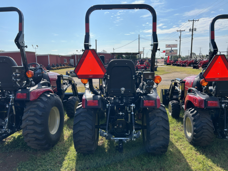 YANMAR TRACTOR SA325BI-L SA325 HST IND TIRES LDR - Image 5